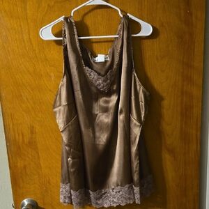 Elegant Brown Lace Trim Women's Top Size 32W: SZB